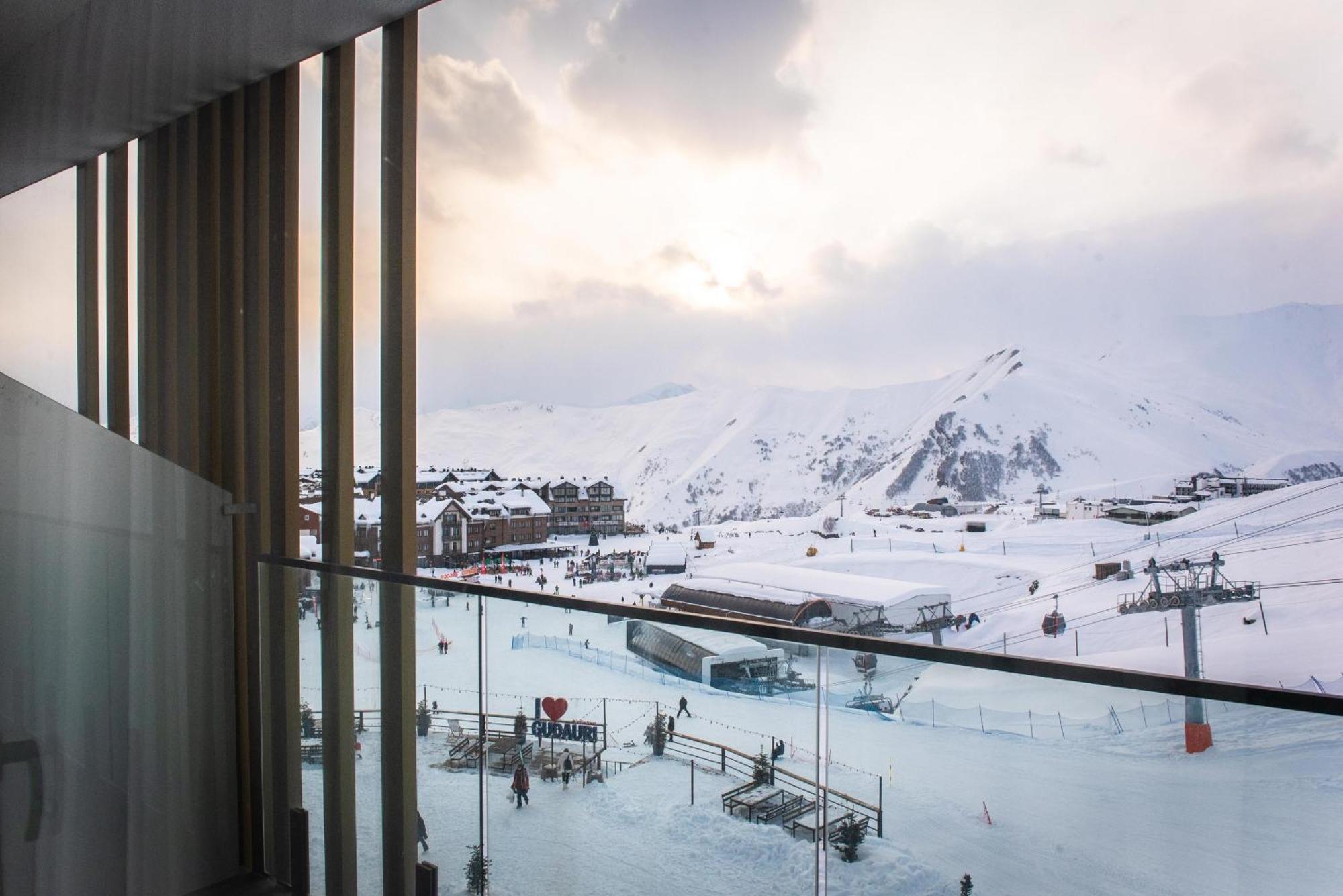 Gudauri Atrium Aparthotel Екстериор снимка